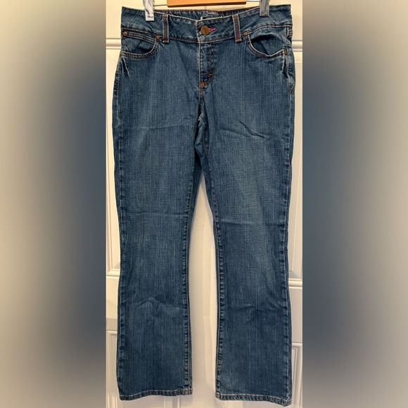 Wrangler Classic Blue Denim Women's Jeans - Picture 1 of 4